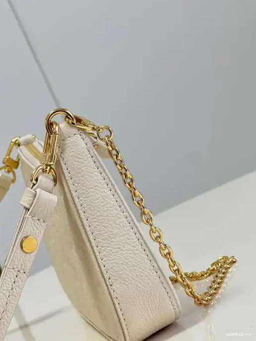 WIS POUCH VUITTON STRAP ON LOUIS EASY 0320