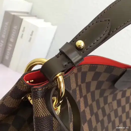 WIS GRACEFUL MM Vuitton Louis 0322