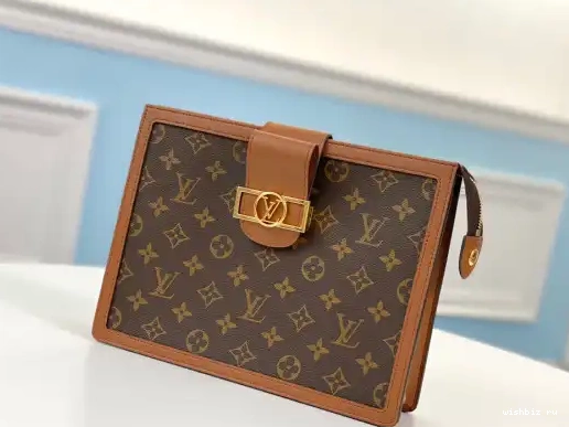 WIS CHANELUTCH LOUIS VUITTON 0321