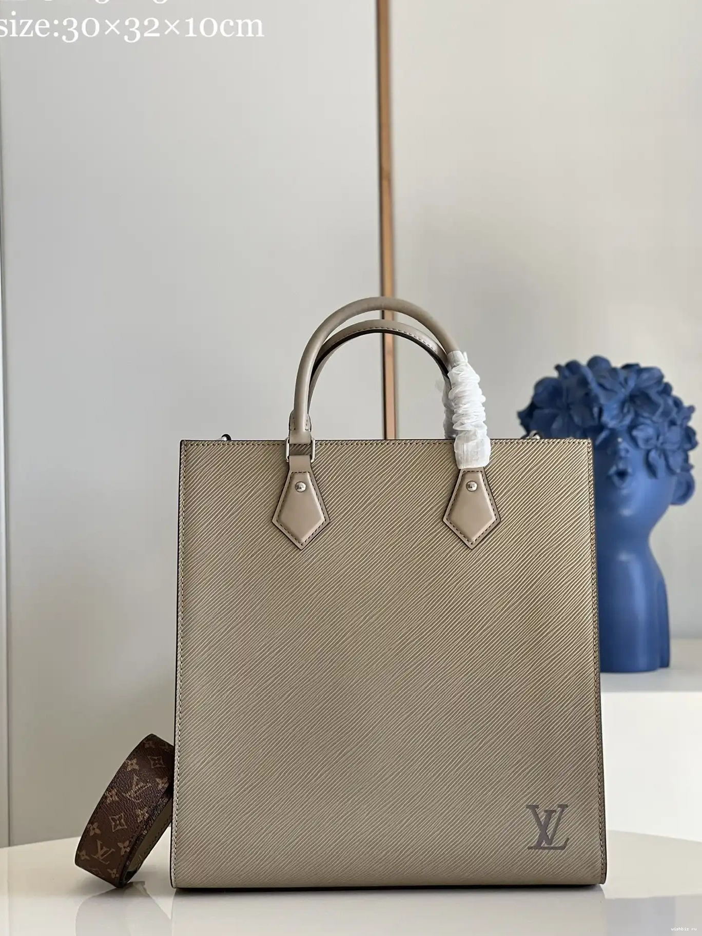 WIS SAC PLAT PETIT LOUIS VUITTON 0320