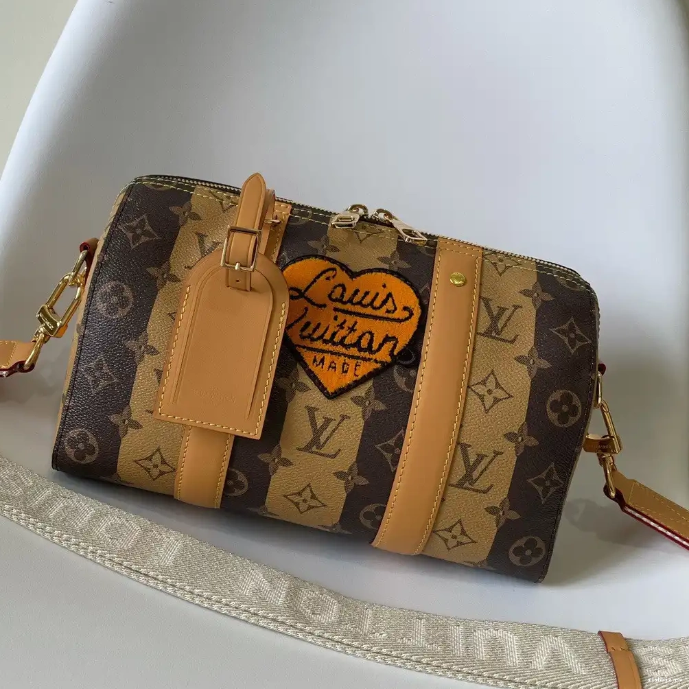 WIS VUITTON CITY LOUIS KEEPALL 0321